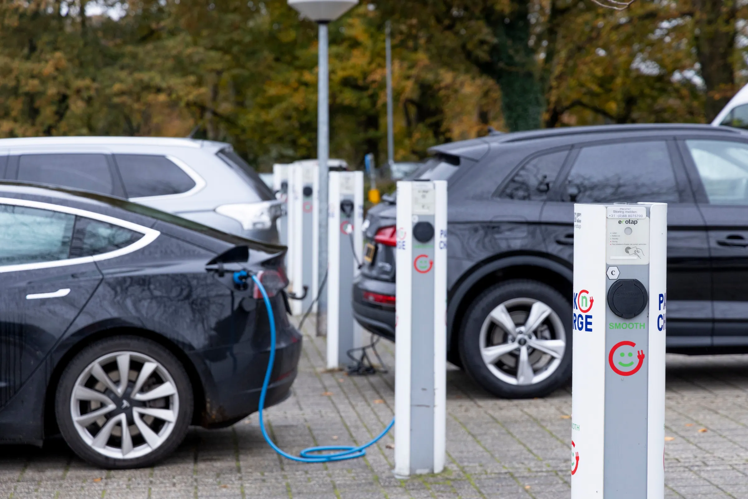 elektrische auto opladen