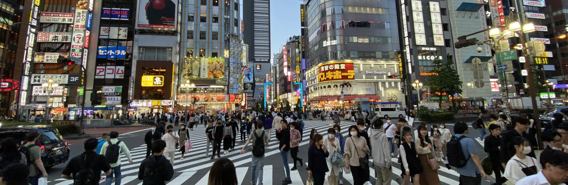 Shinjuku crossing by Rahid Abdoelrazak