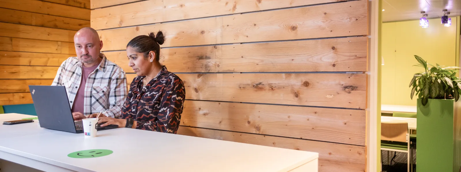 Collega's beantwoorden vragen