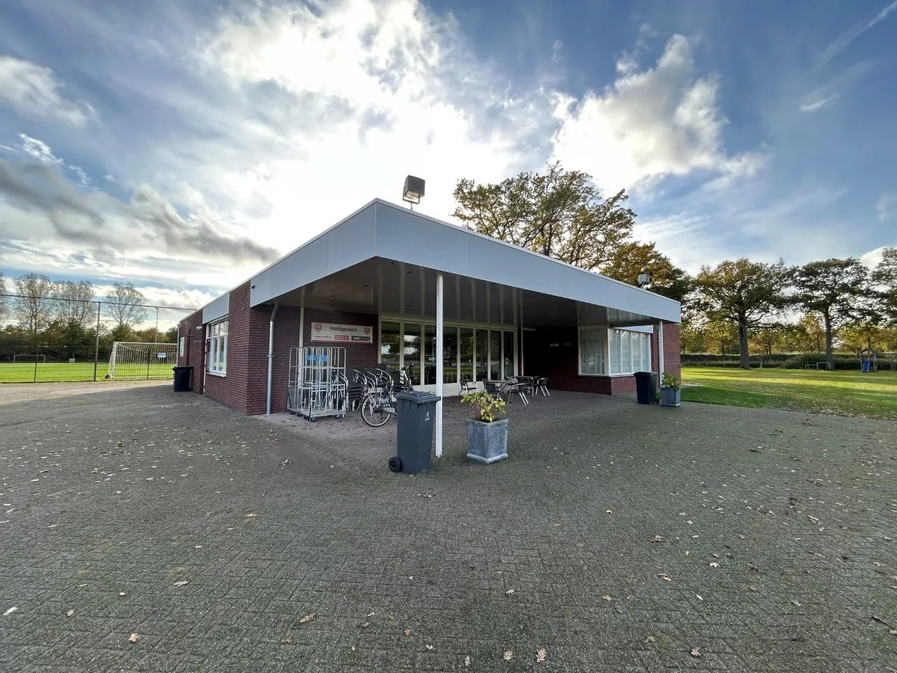 De sportkantine van voetbalvereniging ASV’33 is vernieuwd