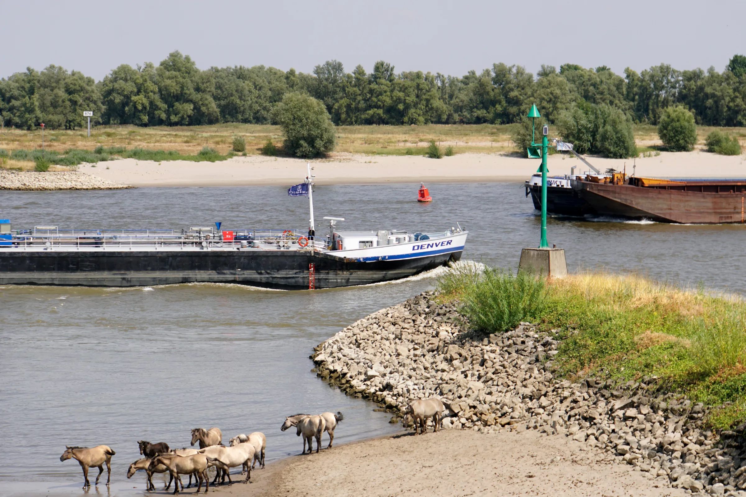 Binnenvaartschip