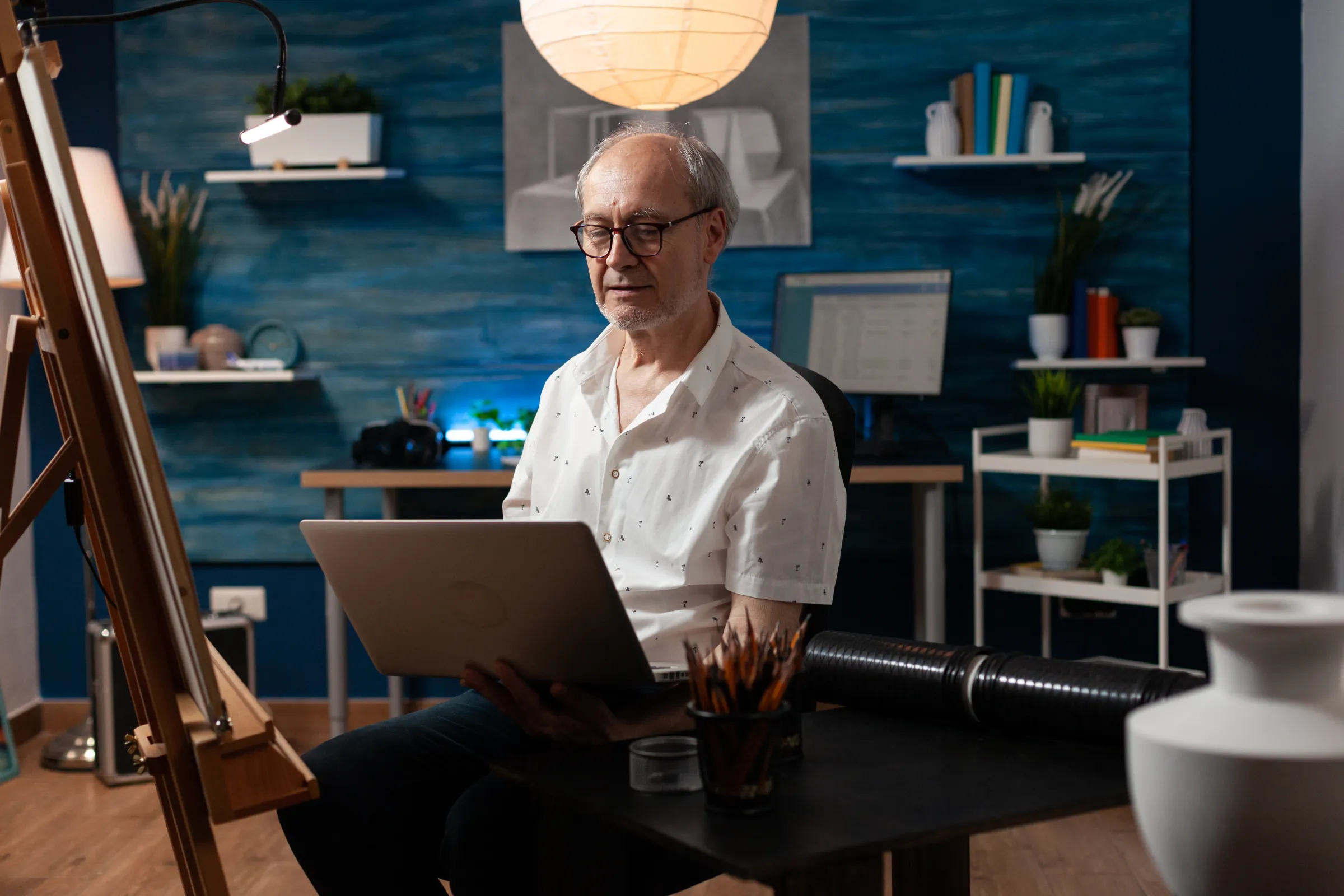 Man met laptop