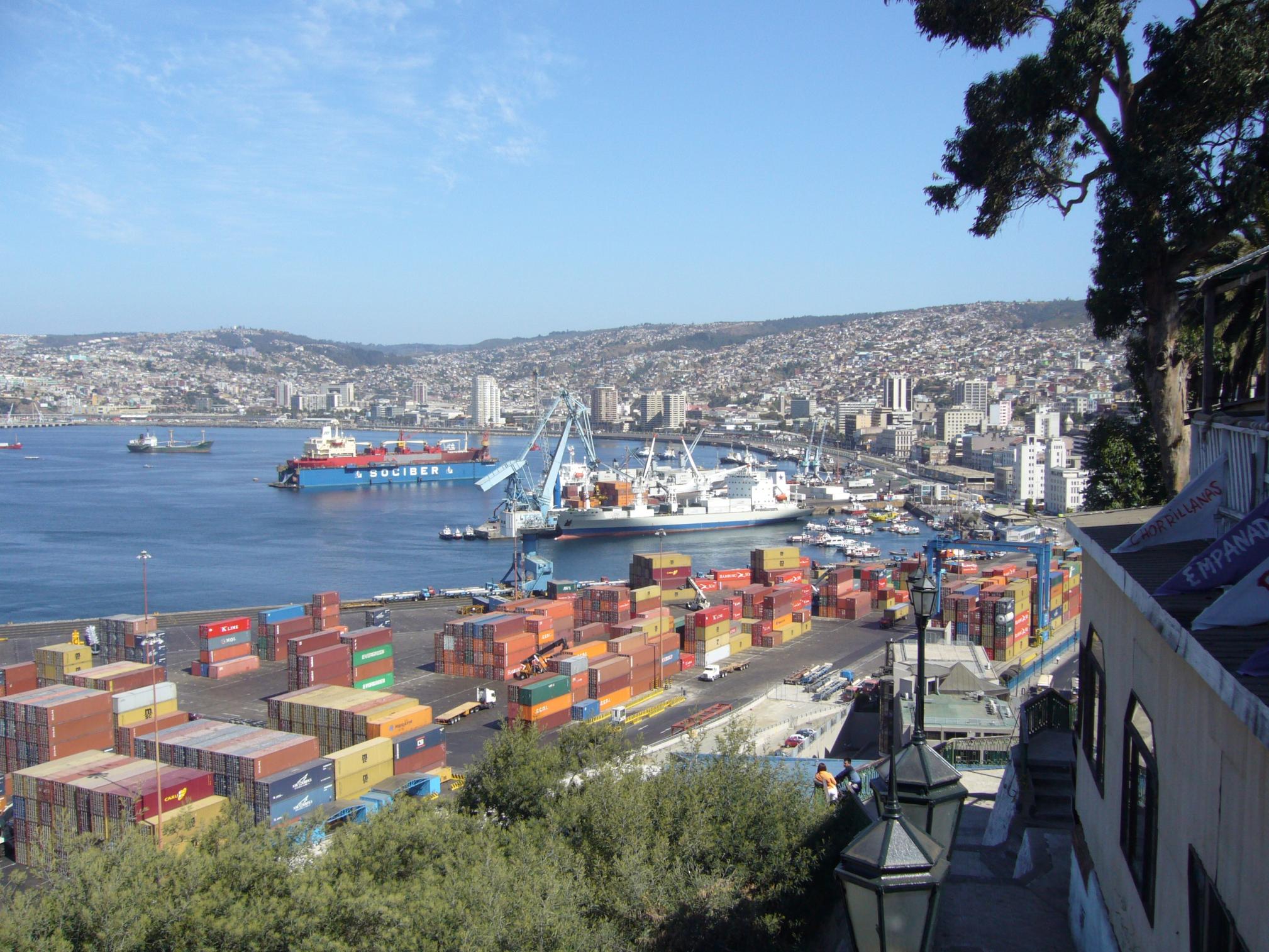 Overzicht van de haven van Valparaiso in Chili