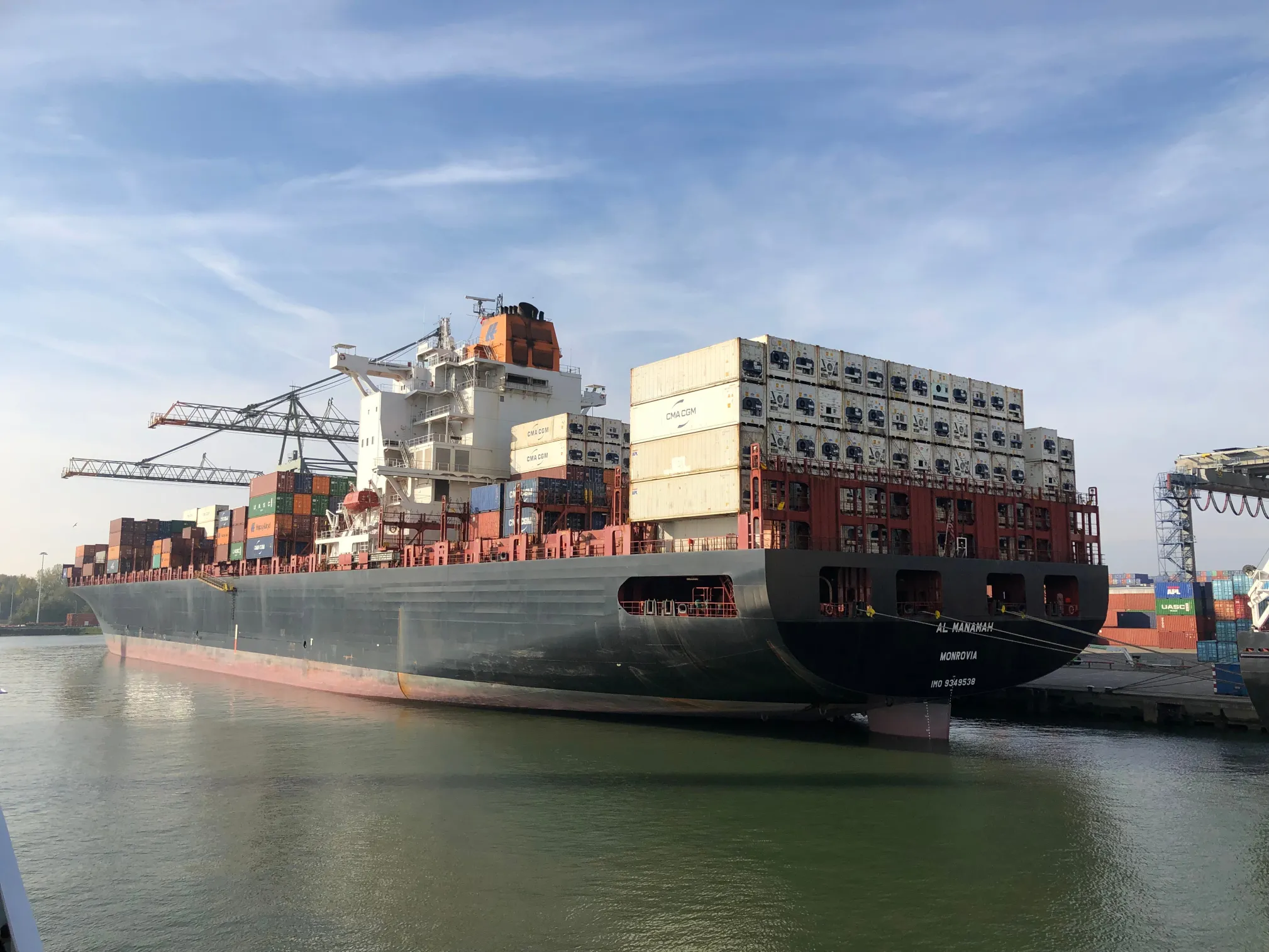Containerschip in haven
